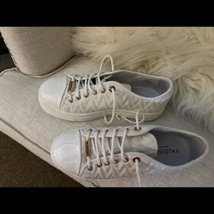 Like new Valentino sneakers